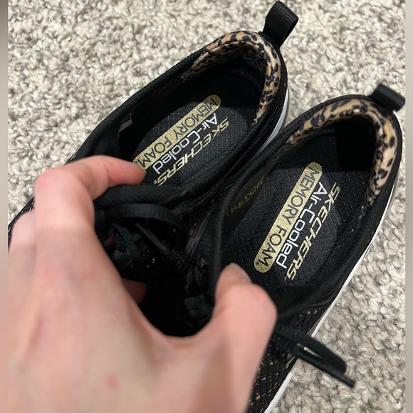 Skechers Women's Skech-Air Element 2.0 Big Energy Sneaker 6 Black leopard print - Picture 7 of 11